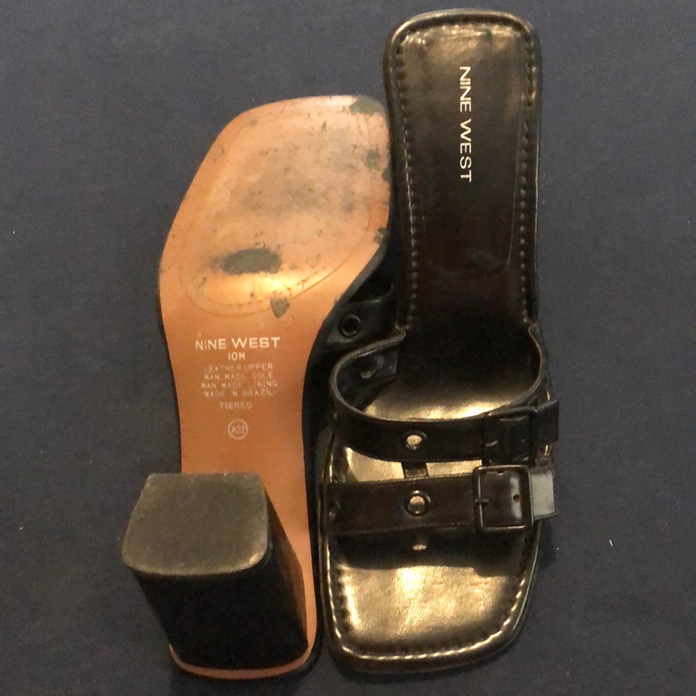 Sandals - Picture 2 of 3